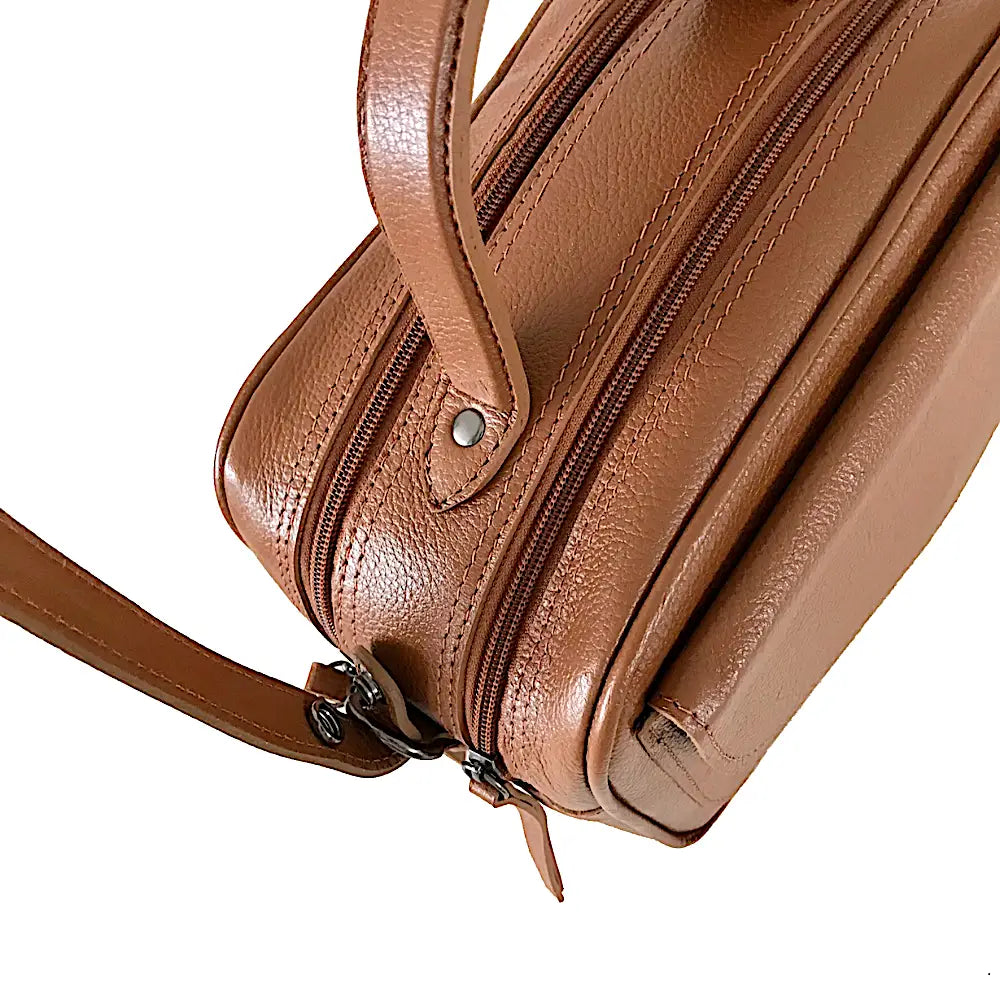 Bolsa Its! Crossbody Couro Média com Divisão Caramelo